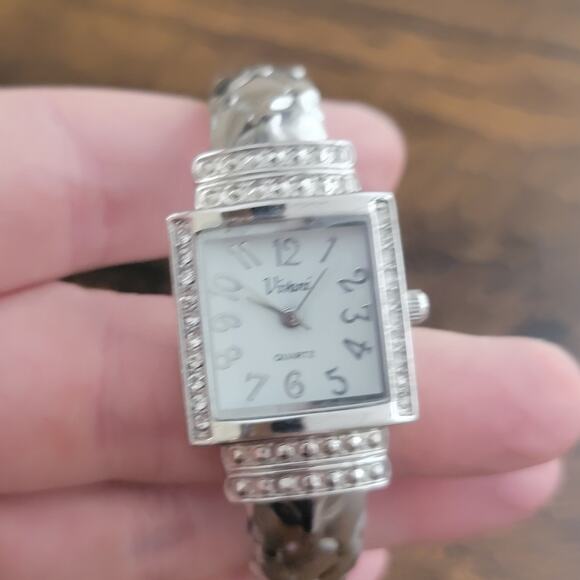 Vintage Watches Vivani Ladies Silver Quartz Bracelet Watch with Rhinestones - Picture 2 of 10